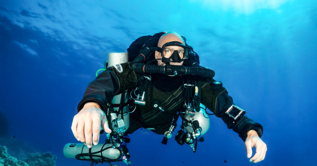 How Hurghada's North Wind Shapes a Technical Dive
